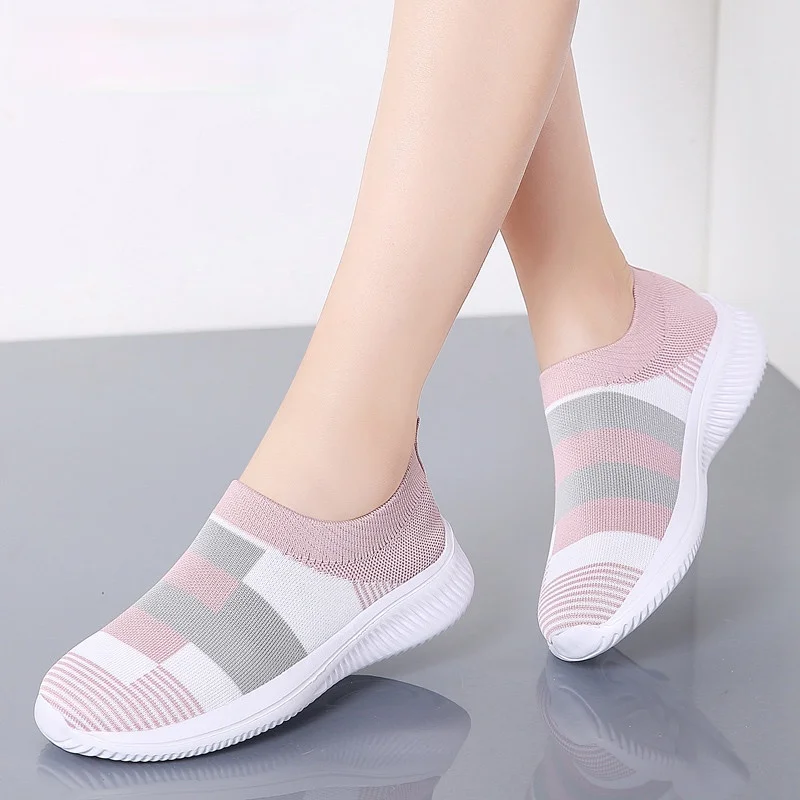 Фото 2020 Новая мода Женские кроссовки Обувь с дышащей сеткой на плоской подошве без