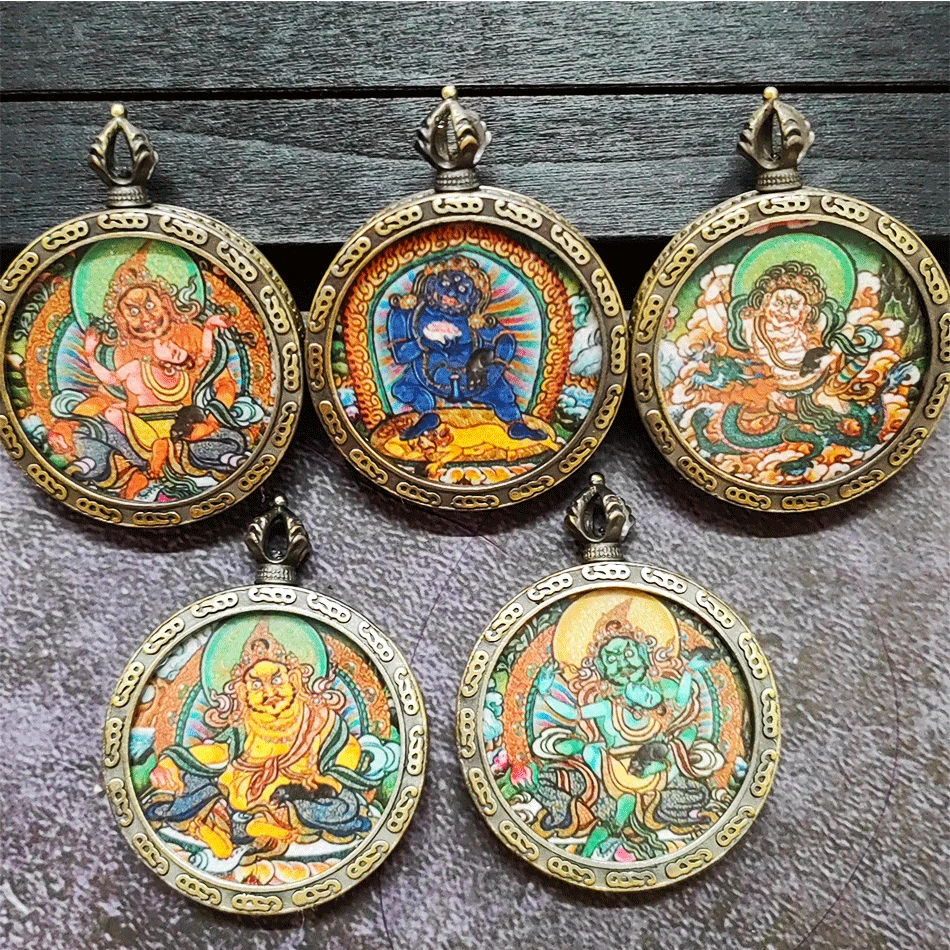 Xizang Thangka Round Five Road God Wealth Gawu Box Pendant God of Wealth First Yellow God Wealth Buddha Card Gives Hanging Rope
Xizang Thangka Round Five Road God Wealth Gawu Box Pendant God of Wealth First Yellow God Wealth Buddha Card Gives Hanging Rope