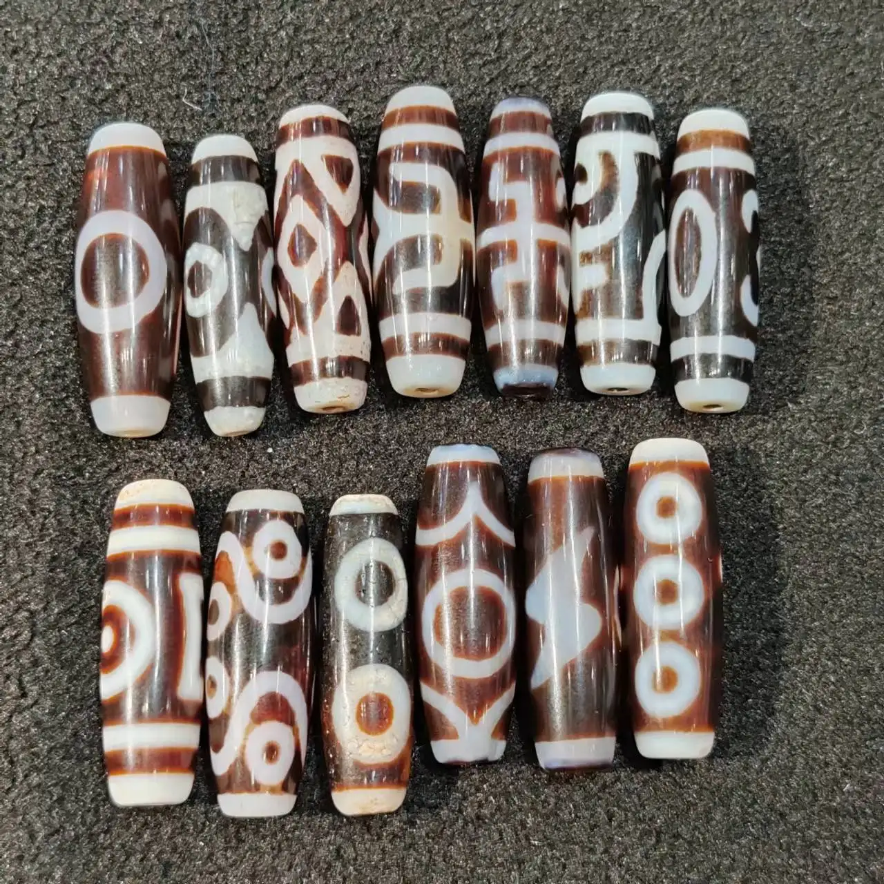 Taigong Infiltration Old Food Wine Red White Core Agate Tianzhu Necklace Pendant Diy Accessories Dzi
Taigong Infiltration Old Food Wine Red White Core Agate Tianzhu Necklace Pendant Diy Accessories Dzi