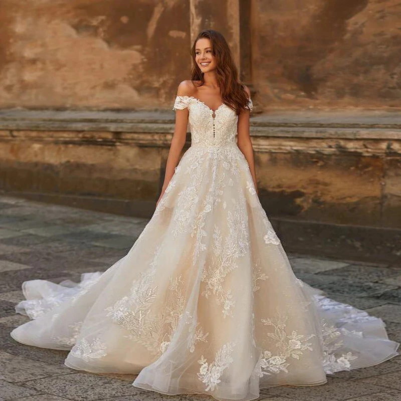 2023 Classic Lace Appliques Wedding Dress Sweetheart Neck Elegant Off Shoulder Bridal Gown Court Train Customized Robe De Mariée
2023 Classic Lace Appliques Wedding Dress Sweetheart Neck Elegant Off Shoulder Bridal Gown Court Train Customized Robe De Mariée