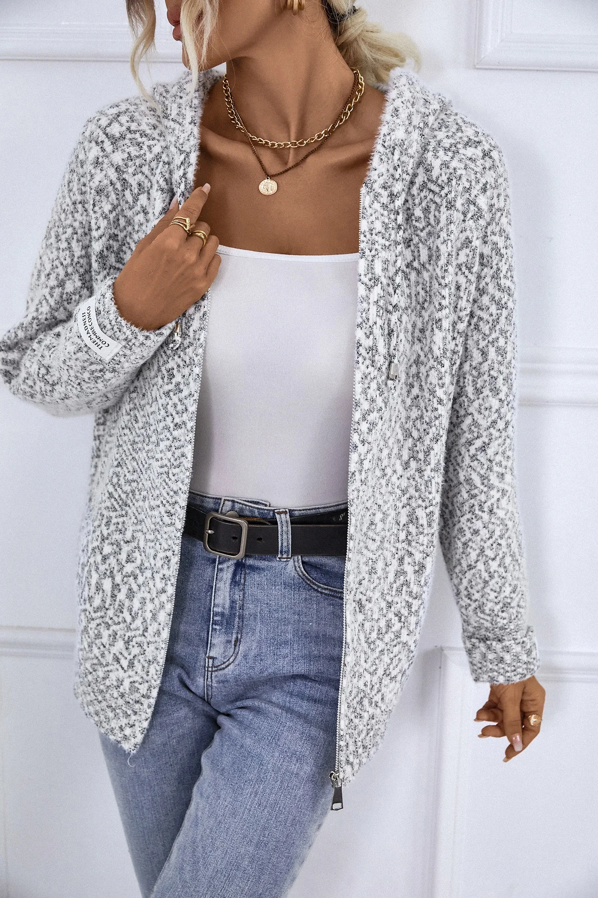 Autumn/WinterWomen's Clothing New V-Neck Hooded Contrasting Colors Loose Fit Coat Thick Draw String Zipper Casual Sweater
Autumn/WinterWomen's Clothing New V-Neck Hooded Contrasting Colors Loose Fit Coat Thick Draw String Zipper Casual Sweater