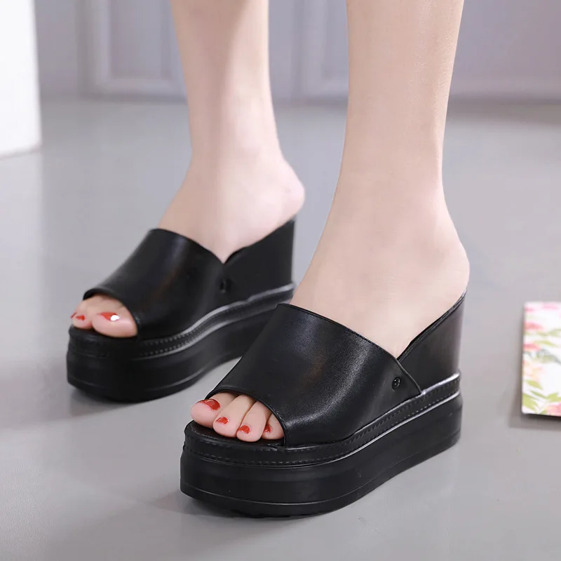 11Cm High Heel Slippers Summer Brand Design Wedges Heighten Slides Sexy Elegant Platform Peep Toe Women Sandals Outdoor Beach
11Cm High Heel Slippers Summer Brand Design Wedges Heighten Slides Sexy Elegant Platform Peep Toe Women Sandals Outdoor Beach
