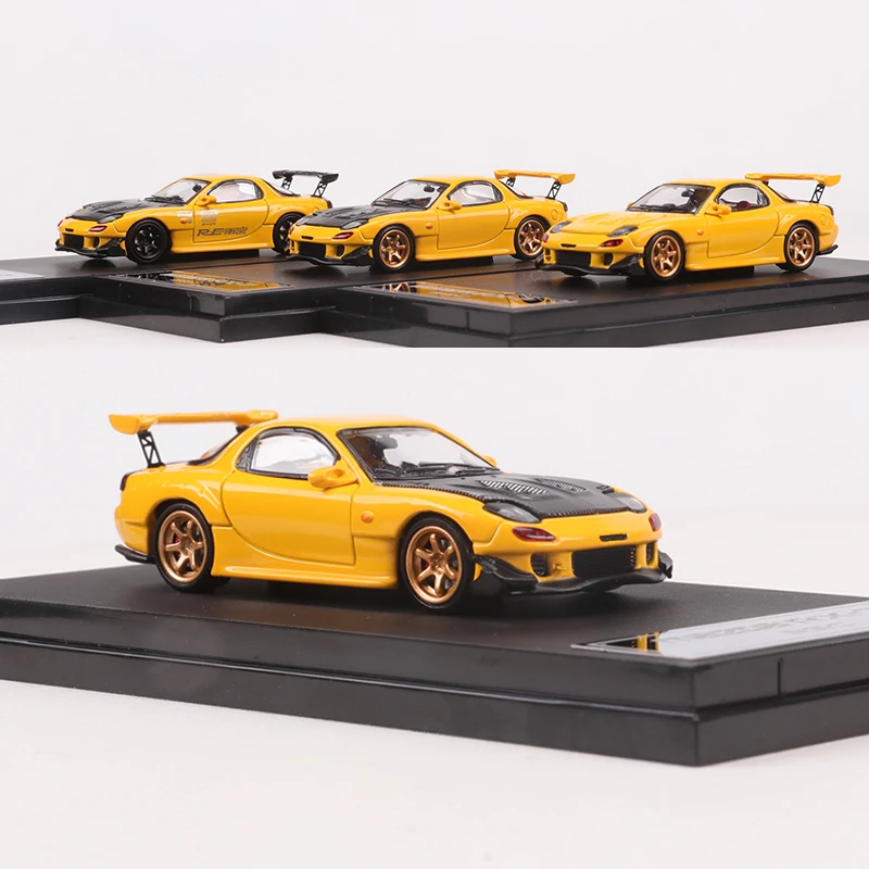 Модель автомобиля из литого сплава BSC 1:64 RX7 FD3S, передняя крышка может быть открыта
Модель автомобиля из литого сплава BSC 1:64 RX7 FD3S, передняя крышка может быть открыта