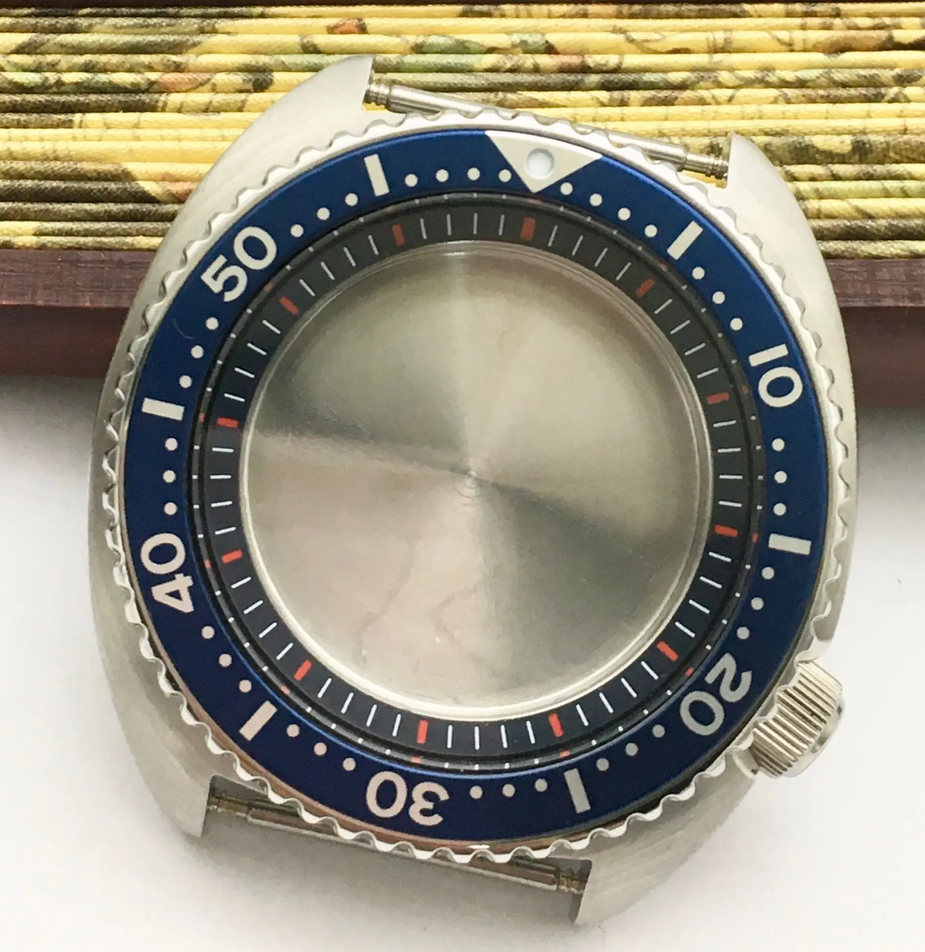For Seiko SKX007 Style Suitable for NH35 Nh36 Movement 45mm Watch Men Case Black PVD Case Stainless Steel Strap Sapphire Glass
For Seiko SKX007 Style Suitable for NH35 Nh36 Movement 45mm Watch Men Case Black PVD Case Stainless Steel Strap Sapphire Glass