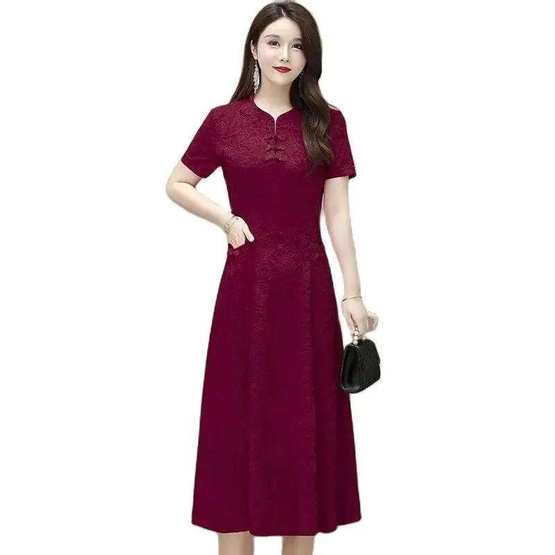 Red Cheongsam Women's Improved Temperament Dress New Buttons Loose Slim Young Ladies And Mothers Fashion Aline Skirt In Summer
Red Cheongsam Women's Improved Temperament Dress New Buttons Loose Slim Young Ladies And Mothers Fashion Aline Skirt In Summer