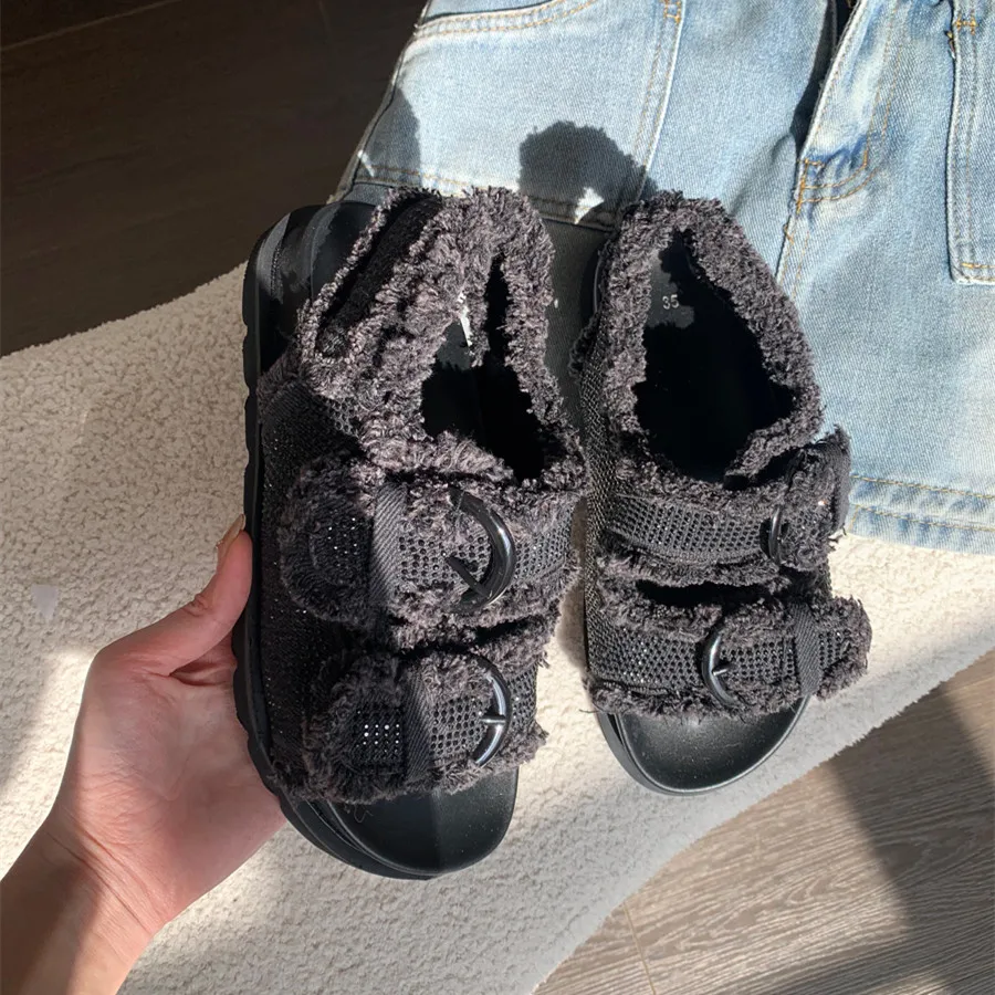 2024 Summer Women Sandals Casual Soft Beach Flats Ladies Thick Sole Platform Shoes Crystal Comfortable Gladiator Sandalias Mujer
2024 Summer Women Sandals Casual Soft Beach Flats Ladies Thick Sole Platform Shoes Crystal Comfortable Gladiator Sandalias Mujer