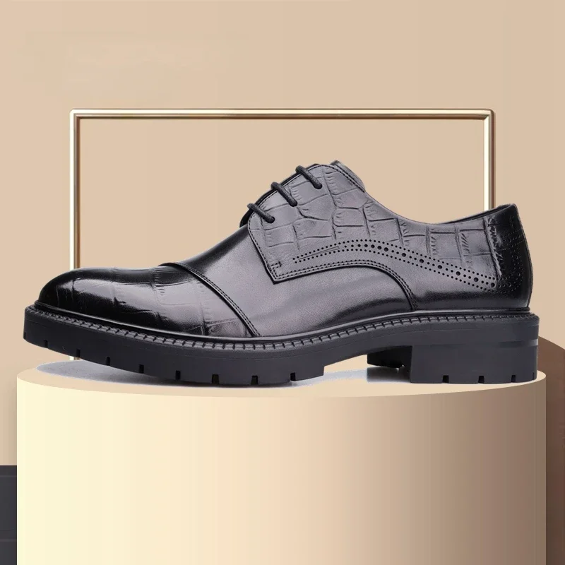 New Men's Formal Shoes Genuine Leather Thick Sole Carved Business Casual Shoes Wedding Men's Shoes
New Men's Formal Shoes Genuine Leather Thick Sole Carved Business Casual Shoes Wedding Men's Shoes