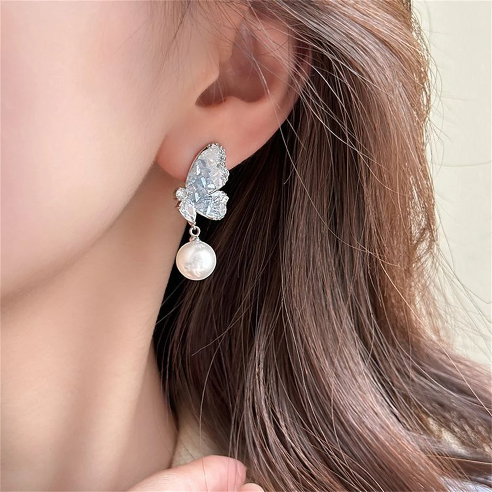 Fashion Gradient Blue Butterfly Earrings for Women Zircon Pearl Pendant Earring Women's Ear Stud Sweet Cool Girl Accessories
Fashion Gradient Blue Butterfly Earrings for Women Zircon Pearl Pendant Earring Women's Ear Stud Sweet Cool Girl Accessories