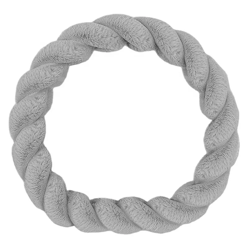 Manufacturers can set the car steering wheel cover fashion plush steering wheel cover can be selected 
Manufacturers can set the car steering wheel cover fashion plush steering wheel cover can be selected