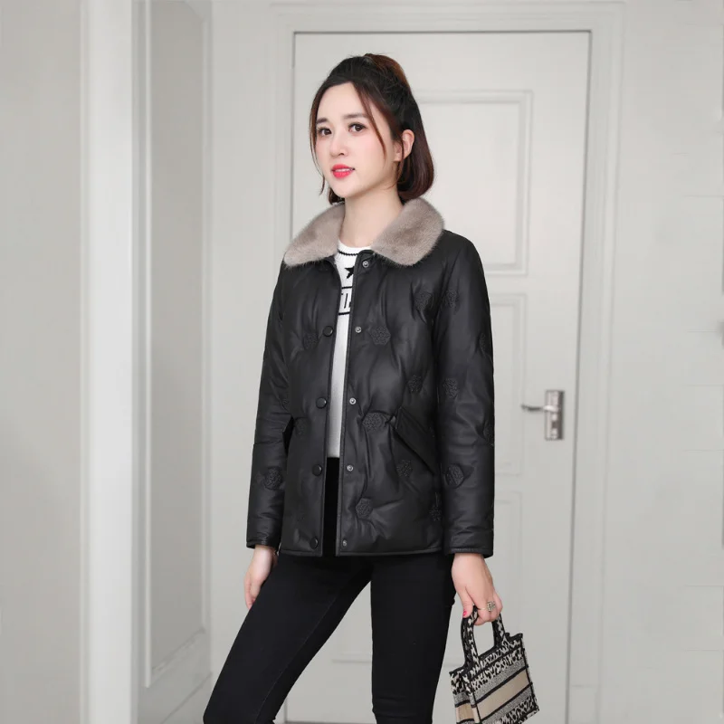 Jacket Tcyeek100% Real Women Leather Leather Embossed Down Jacket Sheepskin White Duck Down Mink Fur Collar Short Warm Jacket
Jacket Tcyeek100% Real Women Leather Leather Embossed Down Jacket Sheepskin White Duck Down Mink Fur Collar Short Warm Jacket