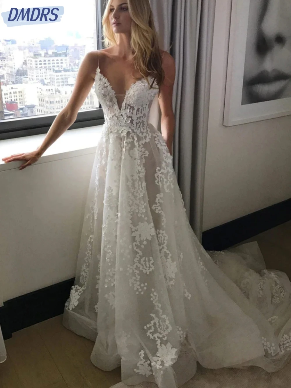 

Sexy Deep V-neck Wedding Dresses Stunning Appliques A-line Dress For Bride Illusion Floor-length Bridal Gown Vestido De Novia