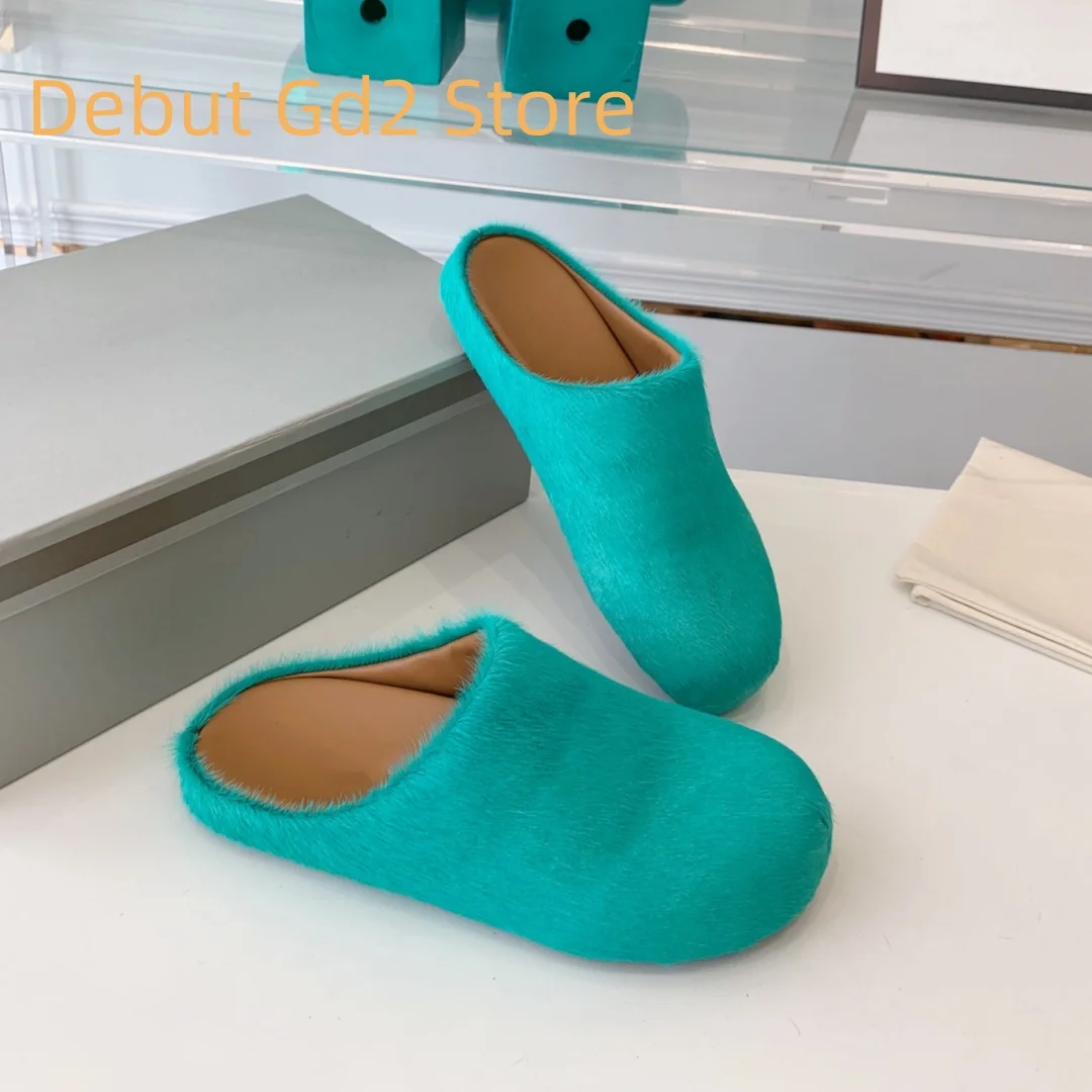 Top quality 2024 new external wearing sponge cake thick soled bun half slippers casual flat bottomed unisex trendy shoes
Top quality 2024 new external wearing sponge cake thick soled bun half slippers casual flat bottomed unisex trendy shoes