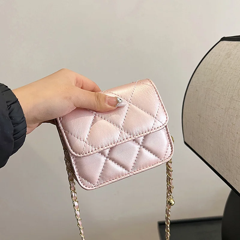 

Маленькая квадратная мини-сумка, модная новая качественная сумка через плечо из искусственной кожи, Женская сумочка, кошелек, сумки-мессенджеры на плечо с цепочкой, 2024