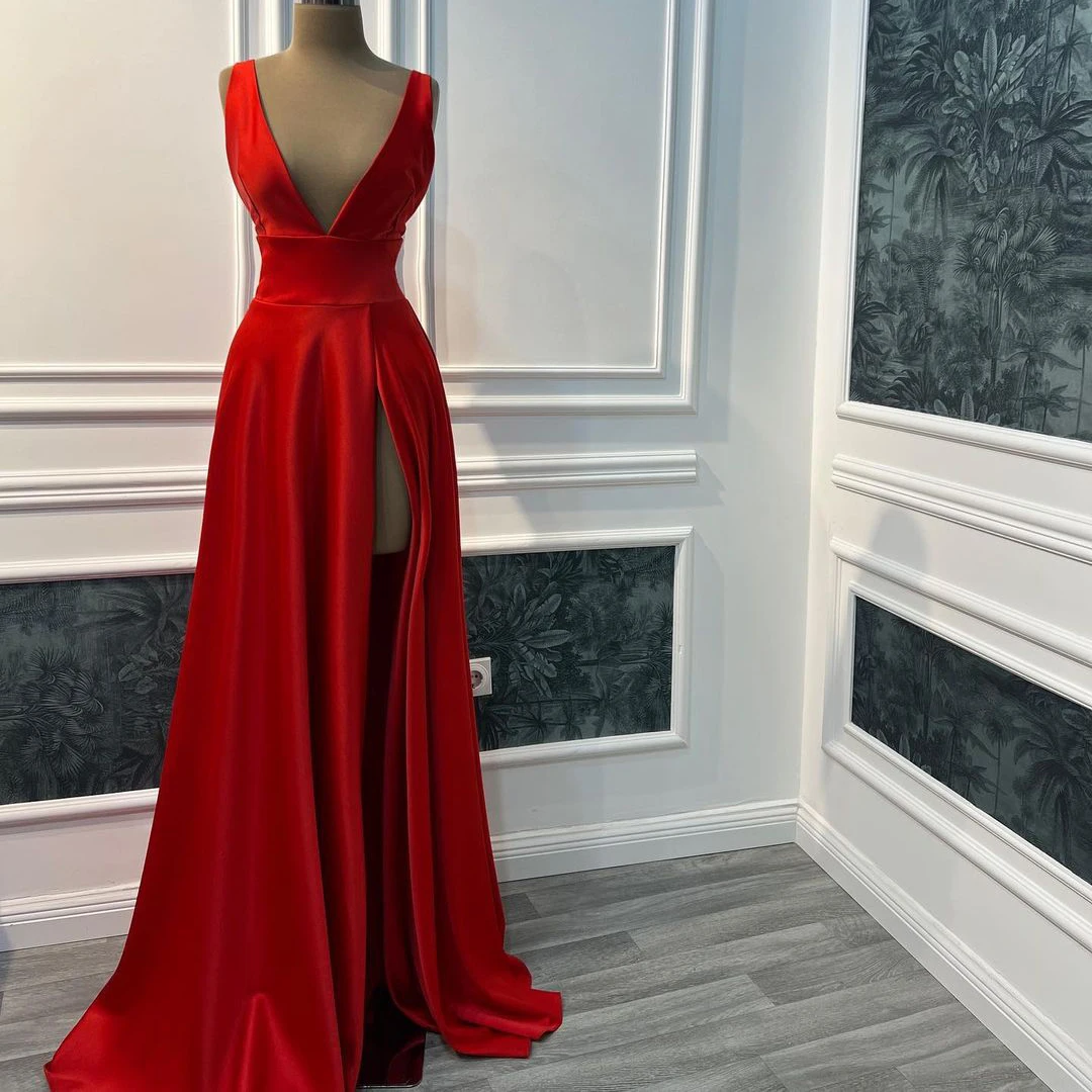 

Burgundy Luxury Formal Prom Dresses Deep V-Neck A-Line Pleats Backless Evening Dress Sexy High Side Slit Bride Party Gowns 2023