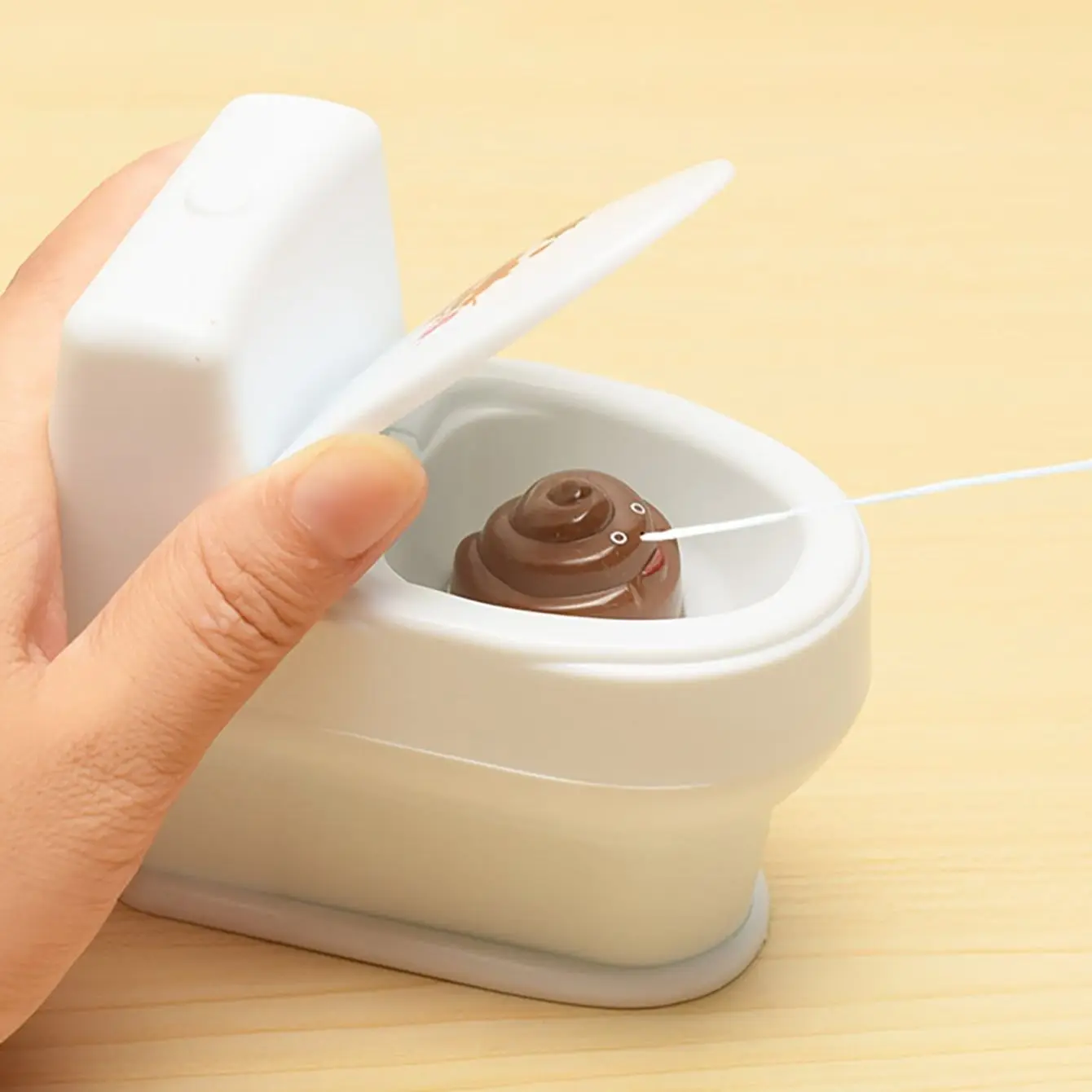 1Pcs Mini Sprinkler Toilet Spray Gun Simulation Toilet Toy Novel Interesting Poop Spray Prank Toy Joke Cary Toys
1Pcs Mini Sprinkler Toilet Spray Gun Simulation Toilet Toy Novel Interesting Poop Spray Prank Toy Joke Cary Toys