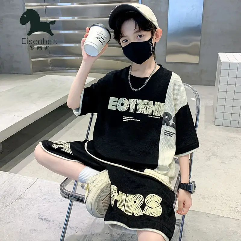 Children's Summer Set 2023 New Medium and Large Boys Summer Short-Sleeved Clothes Handsome Fashionable
Children's Summer Set 2023 New Medium and Large Boys Summer Short-Sleeved Clothes Handsome Fashionable