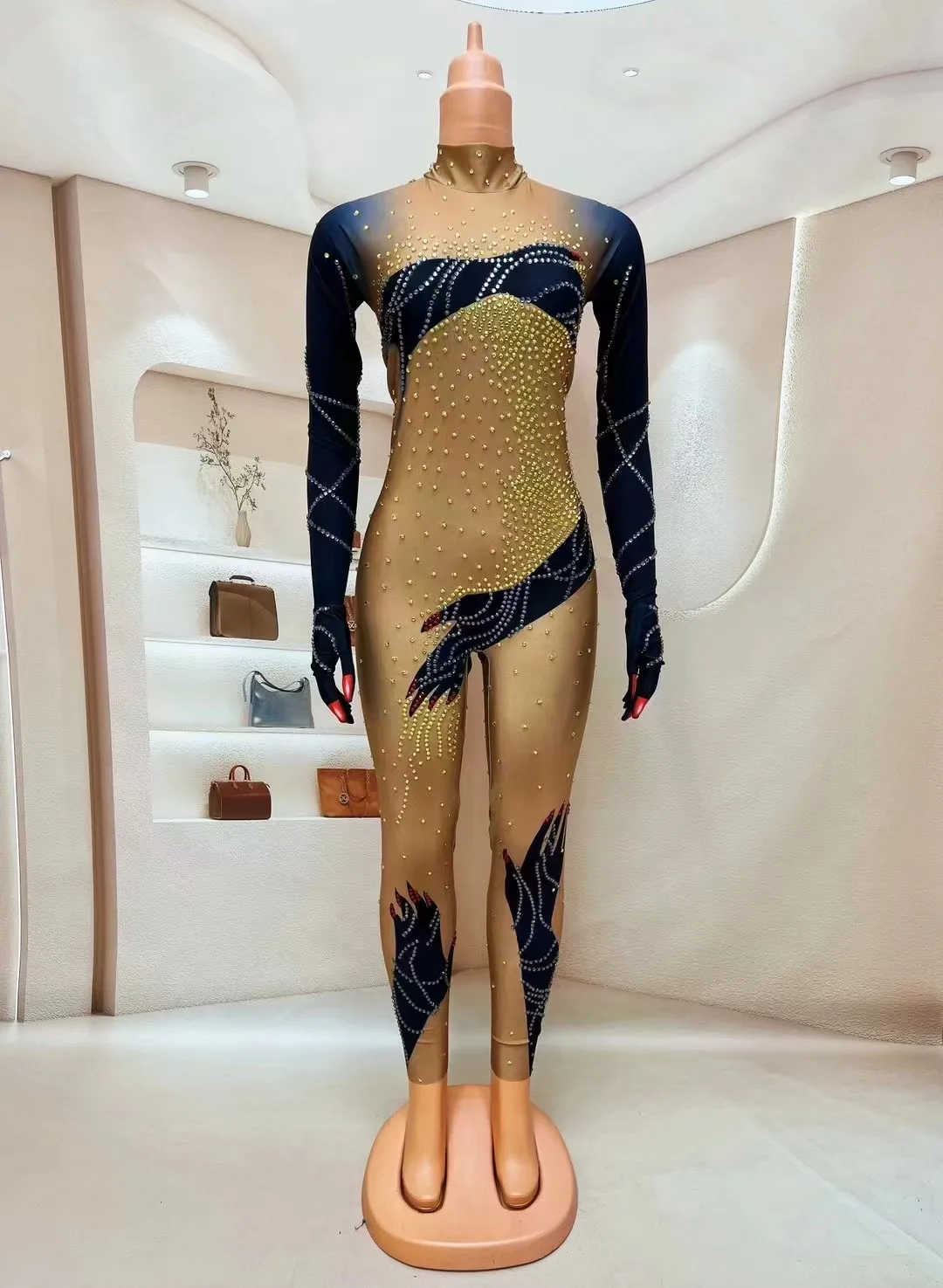 Сексуальные сценические uxurious Стразы yumpsuitglove, женские вечерние праздничные костюмы для танцев на день рождения, одежда для выступлений
Сексуальные сценические uxurious Стразы yumpsuitglove, женские вечерние праздничные костюмы для танцев на день рождения, одежда для выступлений
