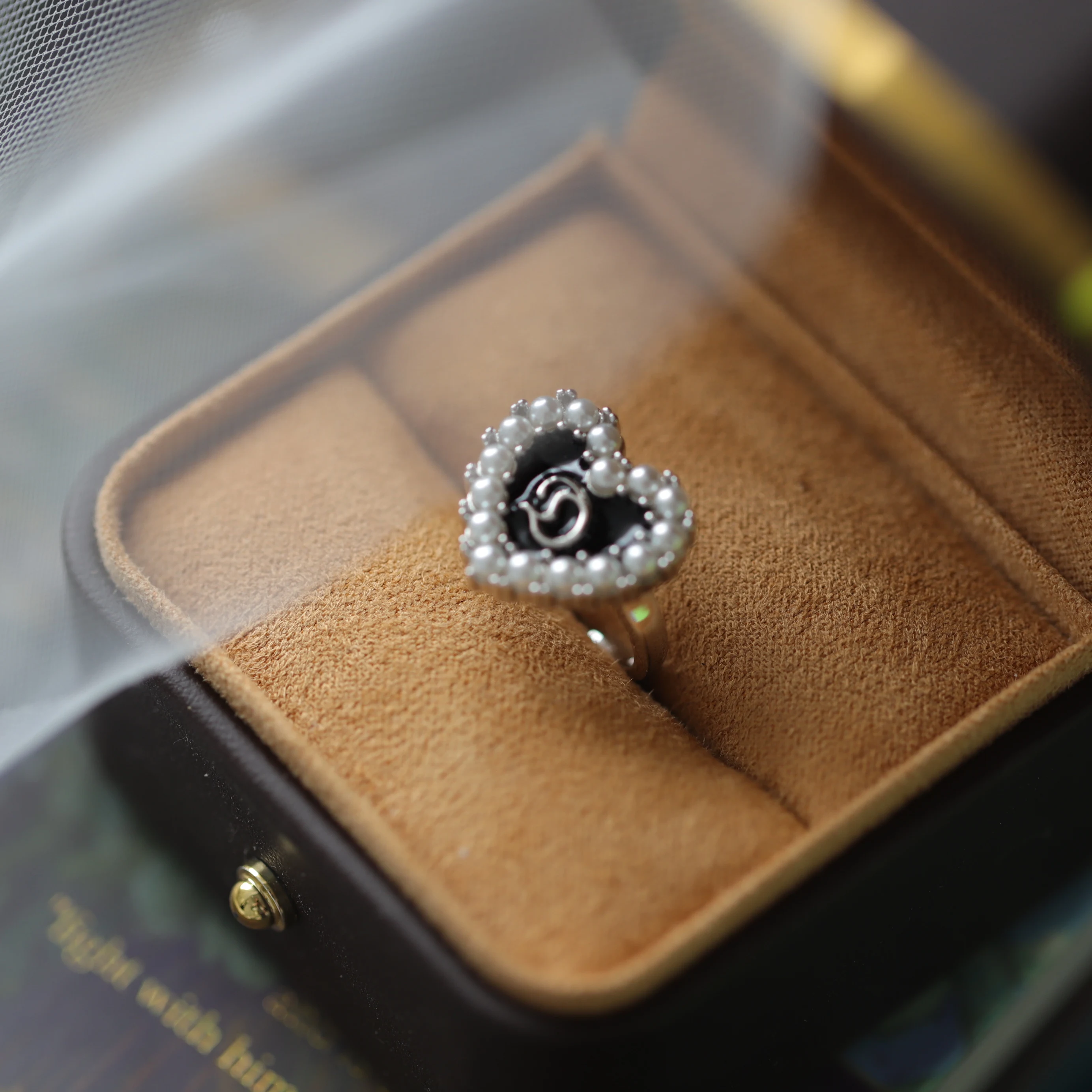 

Niche Light Luxury Design Sense Dark Heart Dripping Love Pearl Ring Sterling Silver S925 Female New Design Wedding Ring