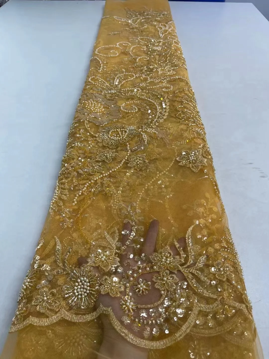 Nigerian Sequins Lace Fabric 2023 High Quality gold African Tulle Embroidery Fabric for Wedding Dress Sewing Mesh Lace 5 Yards
Nigerian Sequins Lace Fabric 2023 High Quality gold African Tulle Embroidery Fabric for Wedding Dress Sewing Mesh Lace 5 Yards