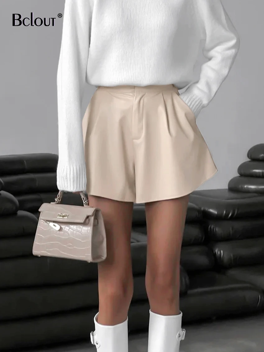 Bclout Autumn Beige Leather Shorts Women Y2k Casual Elastic Pleated PU Shorts Elegant High Waist Sexy Wide Leg Short Female 2022
Bclout Autumn Beige Leather Shorts Women Y2k Casual Elastic Pleated PU Shorts Elegant High Waist Sexy Wide Leg Short Female 2022