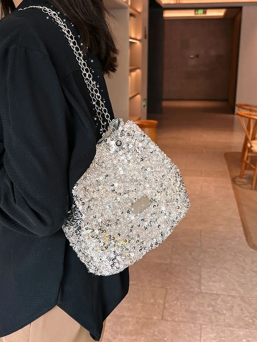 Luxury Designer Brand Solid Color Sequin Women's Shoulder Bag Versatile Bucket Bag Ins Fashion Minimalist Chain Crossbody Bags
Luxury Designer Brand Solid Color Sequin Women's Shoulder Bag Versatile Bucket Bag Ins Fashion Minimalist Chain Crossbody Bags