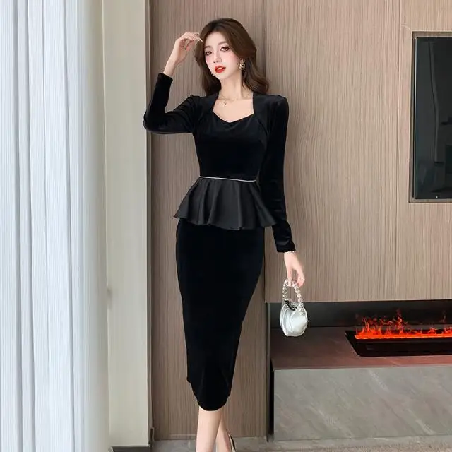 2023 Women's Autumn Winter French Slim Package Hip Dress Female Square Collar Long Dresses Ladies Solid Color Vestidos Q592
2023 Women's Autumn Winter French Slim Package Hip Dress Female Square Collar Long Dresses Ladies Solid Color Vestidos Q592