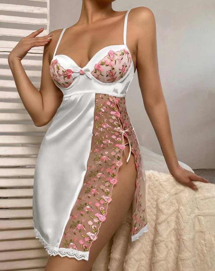 

Sexy Romantic Women's Low Cut Spaghetti Strap Nightdress 2024 New Ditsy Floral Embroidery Mesh Patch Slit Babydoll Mini Dress