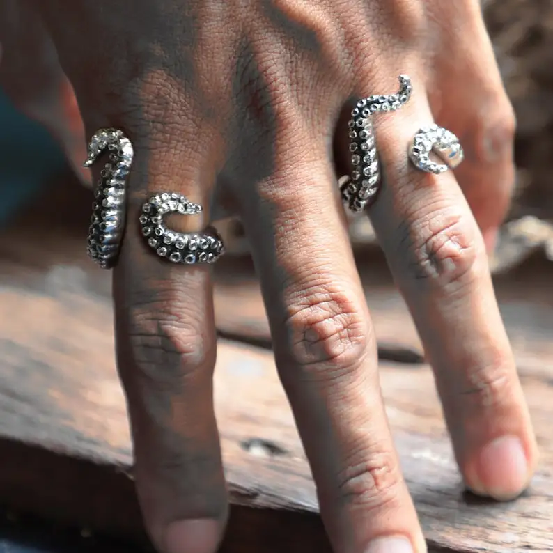 Couple tentacle octopus ring for unisex made of sterling silver 925 nautical style
Couple tentacle octopus ring for unisex made of sterling silver 925 nautical style
