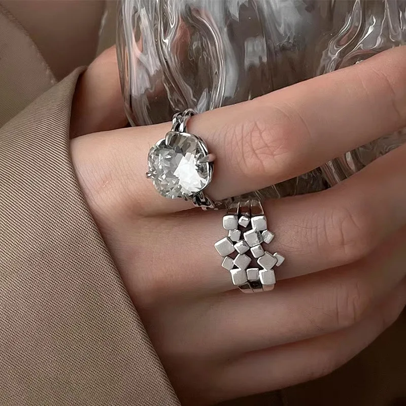 925 Sterling Silver Square Zircon Irregular Design Shiny Ring for Women Girl Gift Simple Hiphop Party Daily Jewelry Dropshipping
925 Sterling Silver Square Zircon Irregular Design Shiny Ring for Women Girl Gift Simple Hiphop Party Daily Jewelry Dropshipping