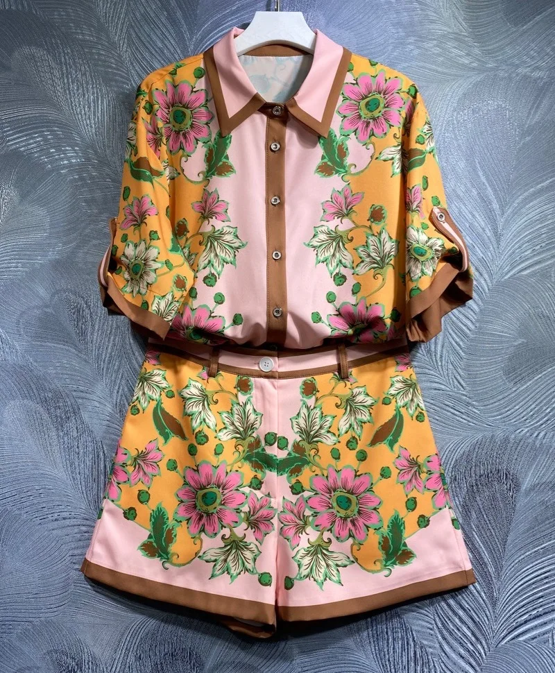 High Quality Short Sets 2023 Summer Fashion 2 Piece Sets Ladies Vintage Floral Prints Short Sleeve Shirts+Short Suits Casual
High Quality Short Sets 2023 Summer Fashion 2 Piece Sets Ladies Vintage Floral Prints Short Sleeve Shirts+Short Suits Casual