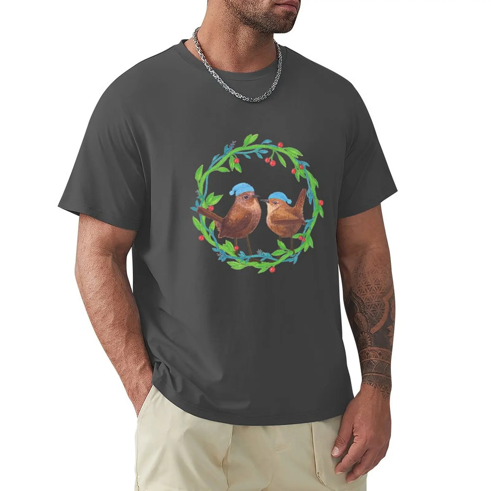 

wrens in a hat on a wreath winter scene T-Shirt plus size tops aesthetic clothes Short sleeve tee summer tops mens tall t shirts