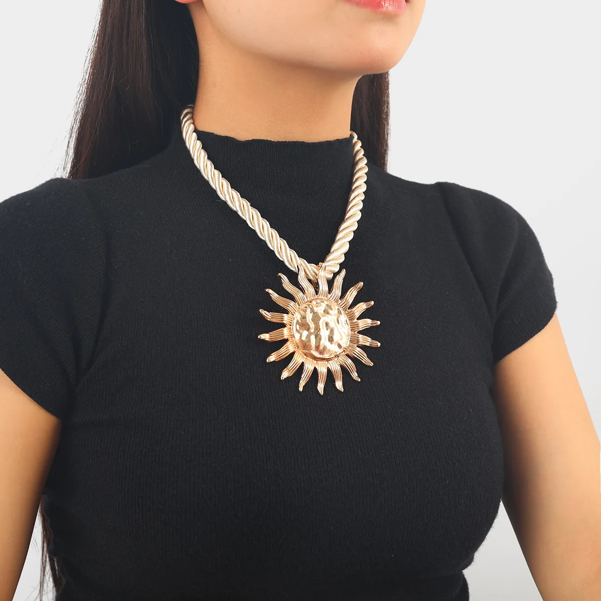 Vintage Metal Sun Flower Pendant Necklace for Women Rope Chain Collar Jewelry Beach Party Fashion Accessories Gift 2 Mallzona Sd88ae0e805b84fccb41b82b91ae85dcfA Vintage Metal Sun Flower Pendant Necklace for Women Rope Chain Collar Jewelry Beach Party Fashion Accessories Gift Mallzona