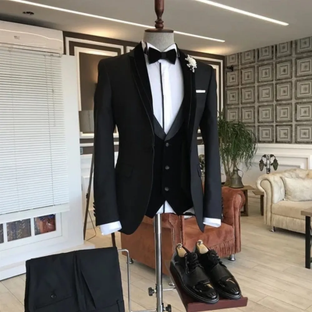 Black Men Tuxedo Groom Groomsman Business Suit Wedding Party Dress Special Occasions Tuxedo Jacket Pants Vest 3 Piece Set 04
Black Men Tuxedo Groom Groomsman Business Suit Wedding Party Dress Special Occasions Tuxedo Jacket Pants Vest 3 Piece Set 04
