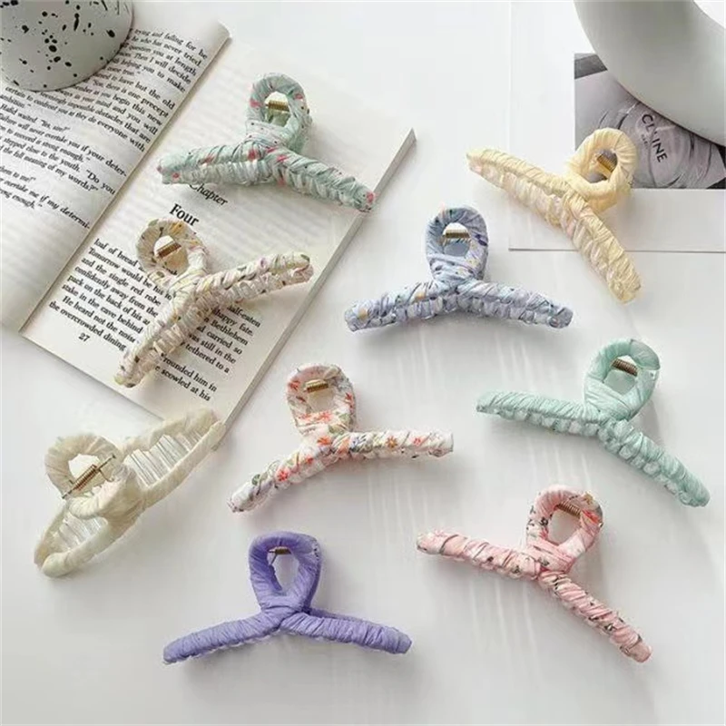 2022 New Sweet Floral Fabric Big Grab Clip Female Net Red Hairpin Korean Simple Versatile Hair Grab Mori Hair Accessories
2022 New Sweet Floral Fabric Big Grab Clip Female Net Red Hairpin Korean Simple Versatile Hair Grab Mori Hair Accessories
