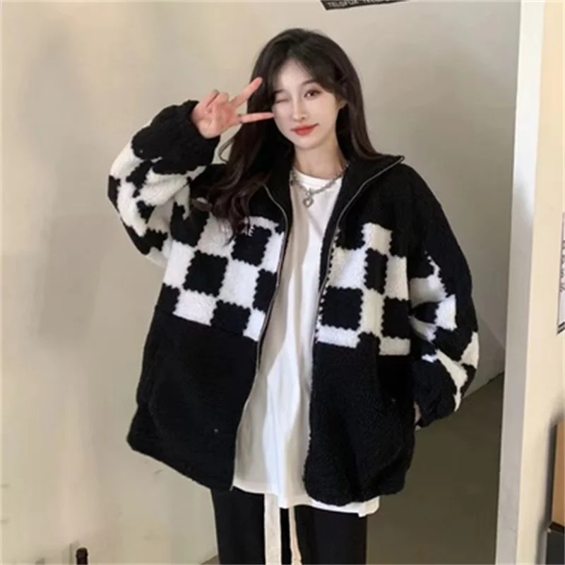 

Lamb Wool Coat Women 2022 Autumn Winter New All-match Niche Design Retro Plaid Stitching Contrast Color Loose Top Female Winter