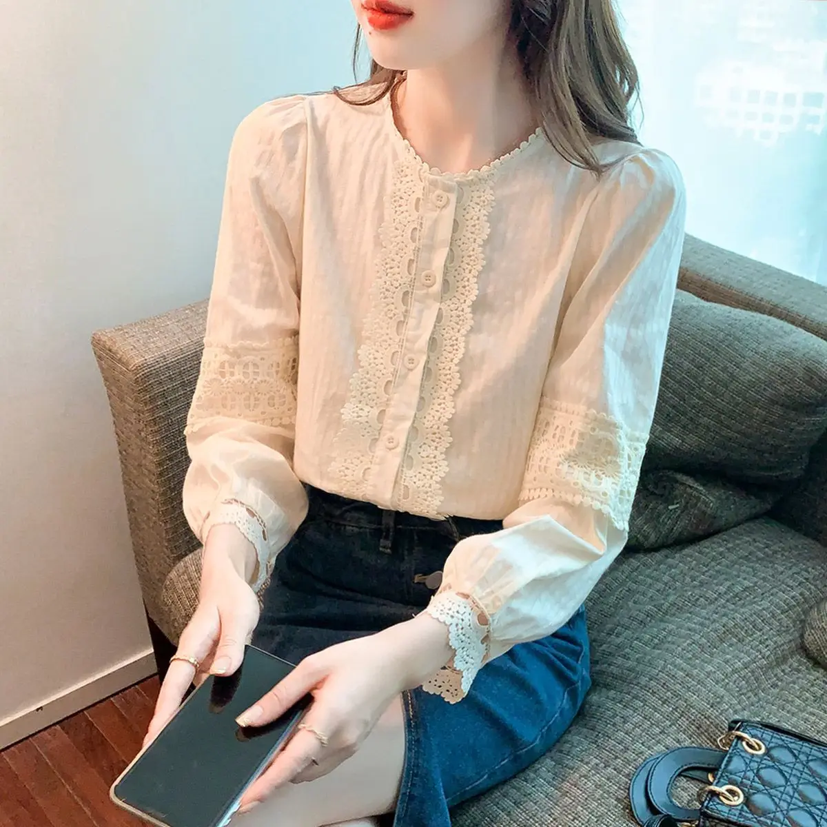 Женская однобортная блузка с круглым вырезом, свободного покроя 
Женская однобортная блузка с круглым вырезом, свободного покроя