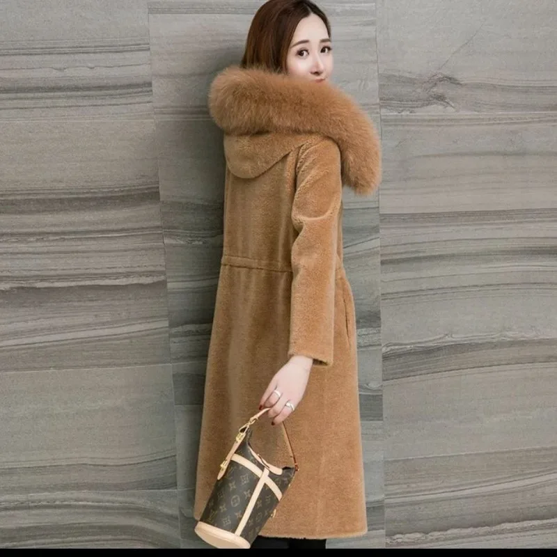 Winter New 2023 Women Faux Fox Fur Collar Fur Coat Mid-Length Lamb Wool Hooded Outwear Female Fashion Thicken Warm Casual Parkas
Winter New 2023 Women Faux Fox Fur Collar Fur Coat Mid-Length Lamb Wool Hooded Outwear Female Fashion Thicken Warm Casual Parkas