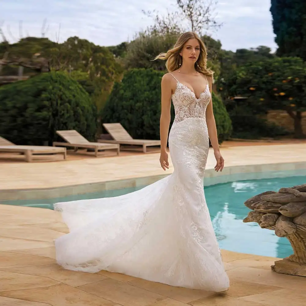 

Romantic V-Neck Mermaid Boho Wedding Dress Sleeveless Spaghetti Strap Backless Lace Applique Court Train Bridal Gown Vestidos
