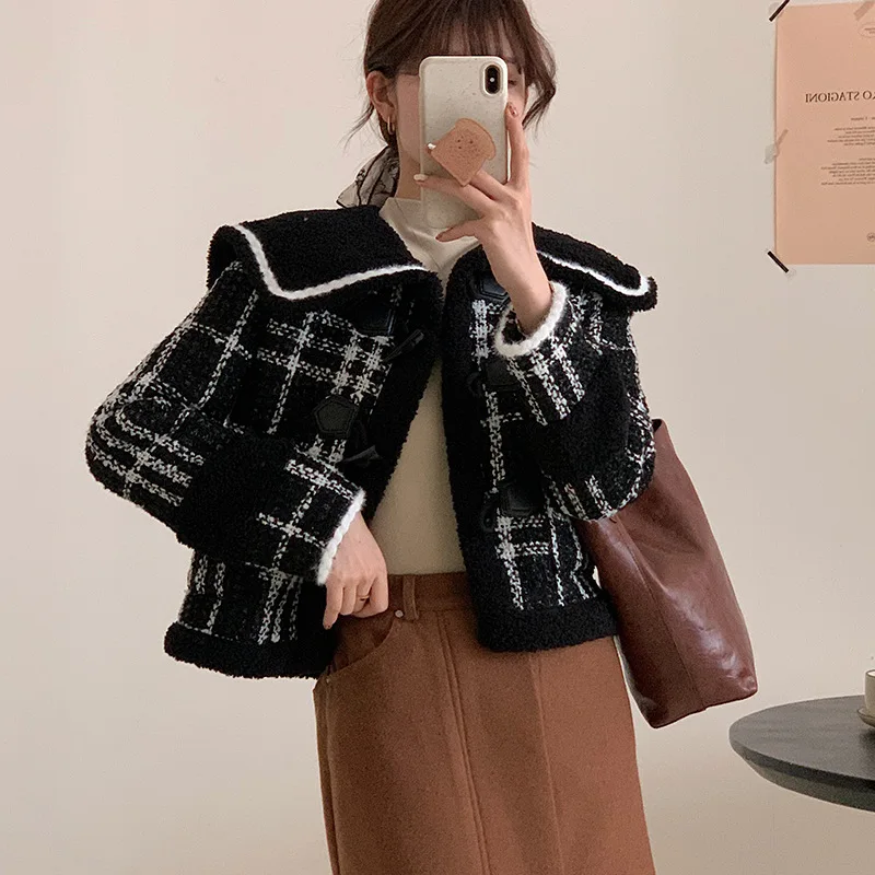 

[Original] Navy Collar Spliced Cow Horn Button Thousand Bird Grid Coat Women's 2023 Winter Thickened Short Academy Style Top