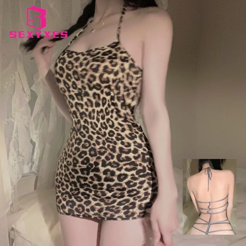 Free Take-off Sexy Lingerie Ice Silk Sling Dress Halter Back Skinny Hip Dress Leopard Print Sexy Uniform
Free Take-off Sexy Lingerie Ice Silk Sling Dress Halter Back Skinny Hip Dress Leopard Print Sexy Uniform