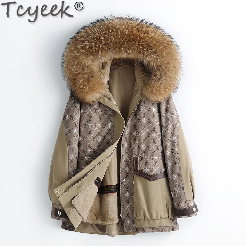 Женское пальто средней длины Tcyeek, элегантная парка, зимняя женская куртка, теплые пальто с лисьим меховым воротником, женская одежда
Женское пальто средней длины Tcyeek, элегантная парка, зимняя женская куртка, теплые пальто с лисьим меховым воротником, женская одежда