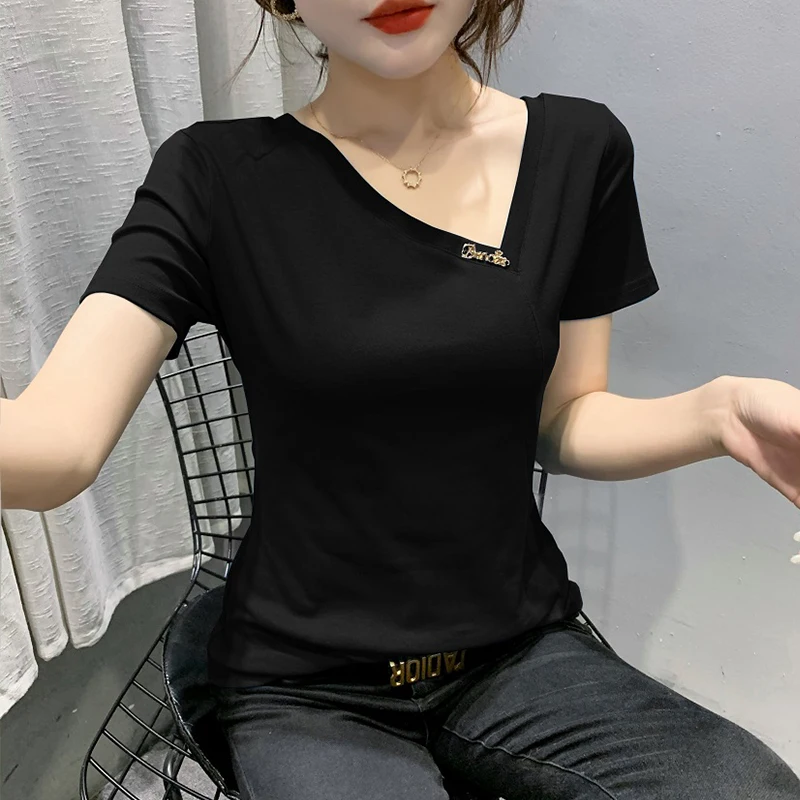 Женская хлопковая Футболка с косым воротником, черная однотонная пикантная футболка в европейском стиле с буквенным принтом, эластичная футболка с коротким рукавом, новинка 2024 на лето, 4377
Женская хлопковая Футболка с косым воротником, черная однотонная пикантная футболка в европейском стиле с буквенным принтом, эластичная футболка с коротким рукавом, новинка 2024 на лето, 4377