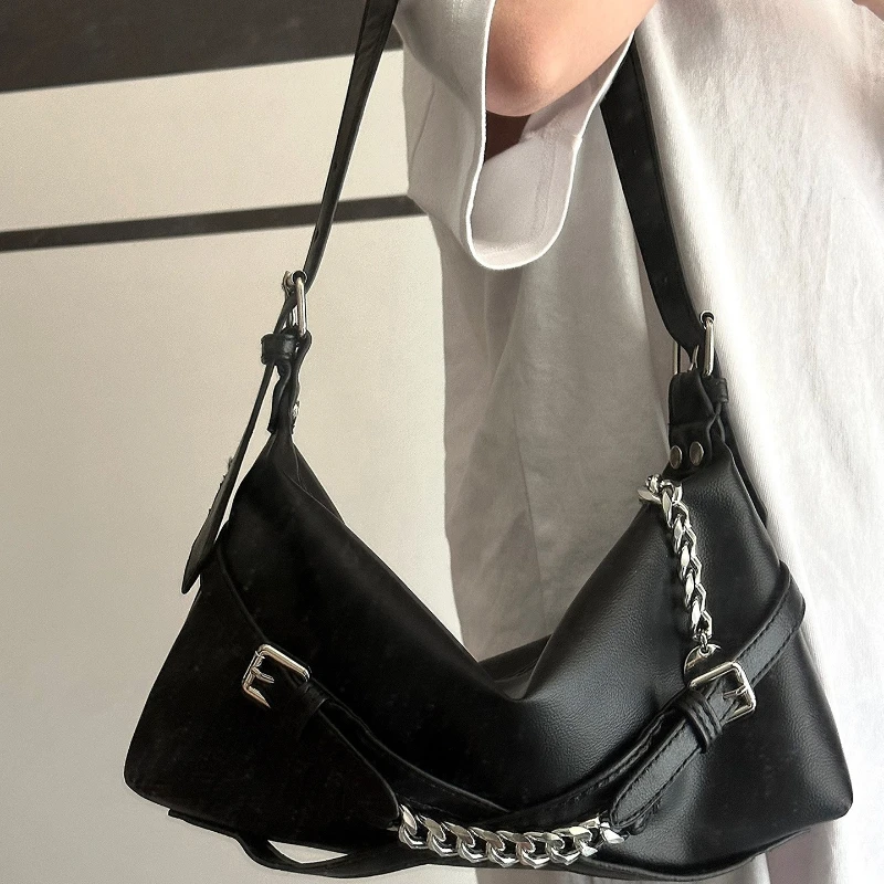 Fashion Luxury Shoulder Bag Trend Cool Motorcycle Handbags Retro French Bags Women Hip Hop Bag Designer Bag Daily Chains Handbag
Fashion Luxury Shoulder Bag Trend Cool Motorcycle Handbags Retro French Bags Women Hip Hop Bag Designer Bag Daily Chains Handbag