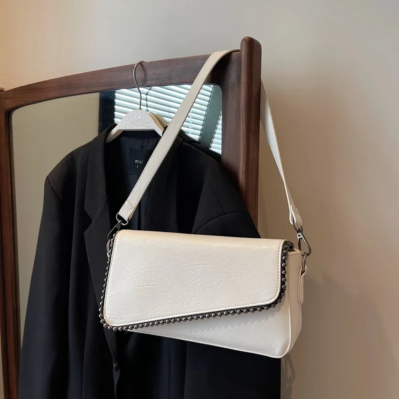 CGCBAG 2023 New Fashion Square Women Shoulder Bag High Quality PU Leather Designer Luxury Handbags Casual Female Tote Bag
CGCBAG 2023 New Fashion Square Women Shoulder Bag High Quality PU Leather Designer Luxury Handbags Casual Female Tote Bag