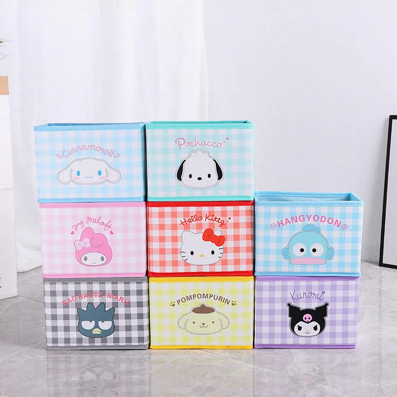 Kawaii Sanrio милый мультяшный Kuromi складной ящик для хранения различных предметов подходит для рабочего стола коробка для хранения ювелирных изд...
Kawaii Sanrio милый мультяшный Kuromi складной ящик для хранения различных предметов подходит для рабочего стола коробка для хранения ювелирных изд...