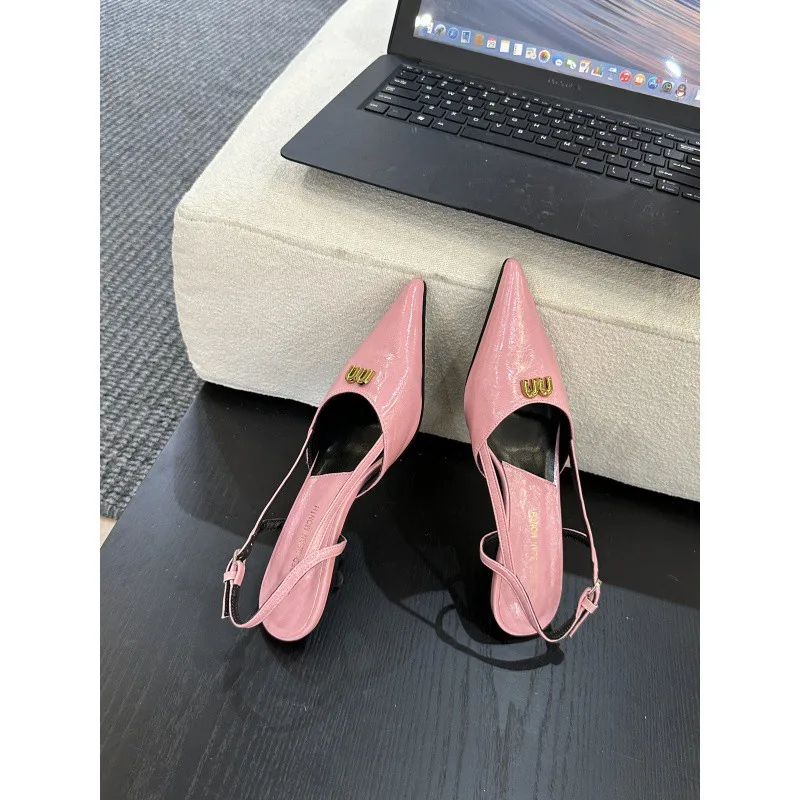 

Spring/summer Elegance Sharp Head Shallow Mouth Back Empty One Line Button Thin Heel Low Heel Baotou Slippery Sandals for Women