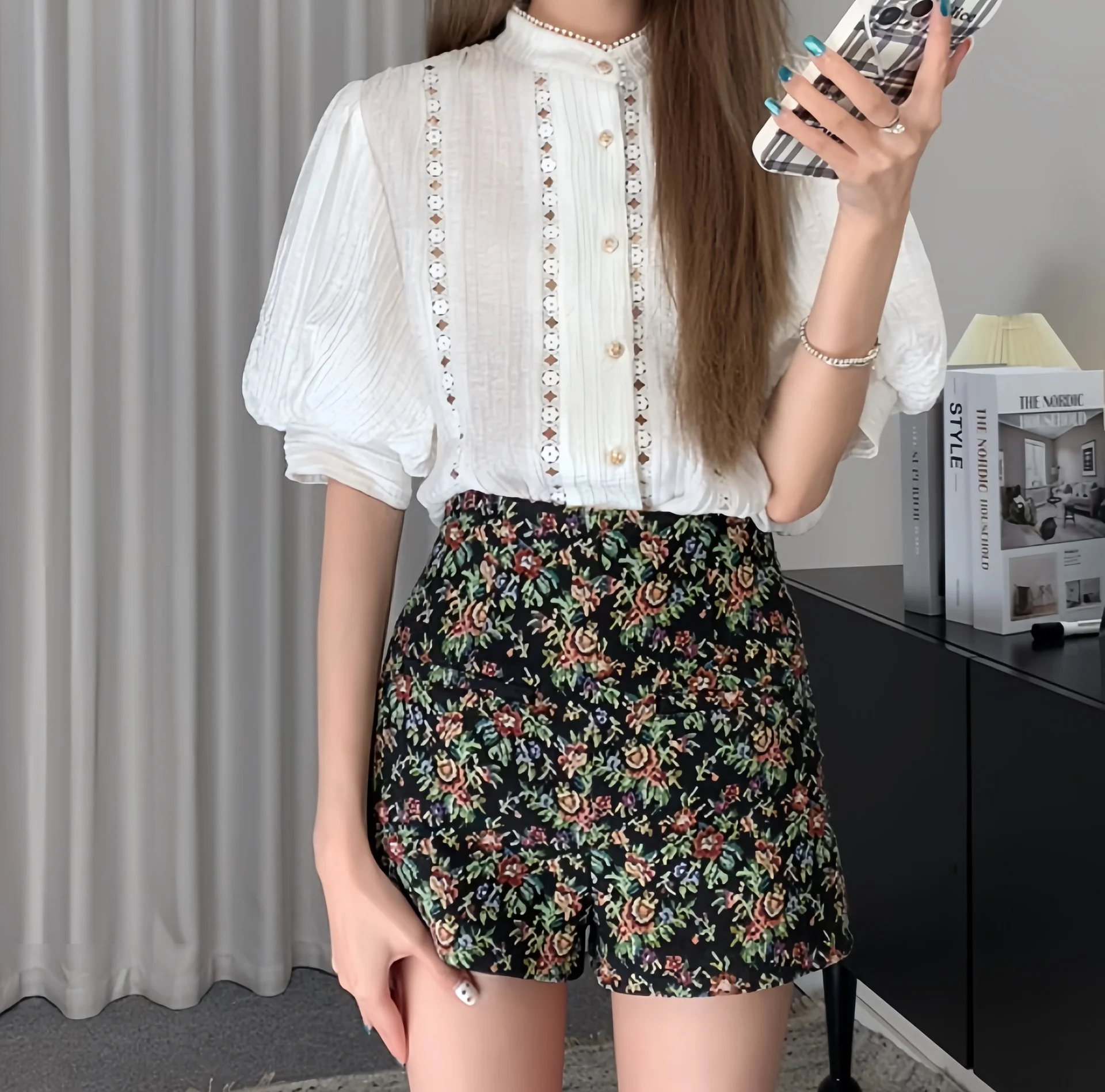 Nanyang Qian Jin Gui Qi Da Miss ажурная темпераментная рубашка с коротким рукавом нежный и изысканный Топ
Nanyang Qian Jin Gui Qi Da Miss ажурная темпераментная рубашка с коротким рукавом нежный и изысканный Топ