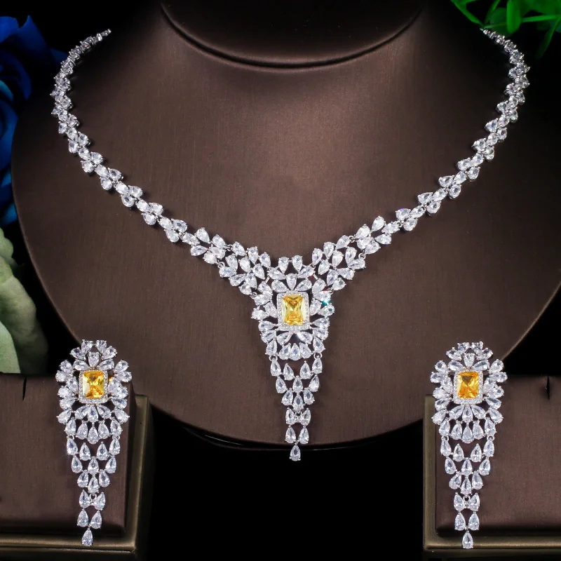 ThreeGraces Nigerian Luxury Yellow Cubic Zirconia Bridal Long Drop Earrings and Necklace Wedding Jewelry Sets for Women JS594
ThreeGraces Nigerian Luxury Yellow Cubic Zirconia Bridal Long Drop Earrings and Necklace Wedding Jewelry Sets for Women JS594
