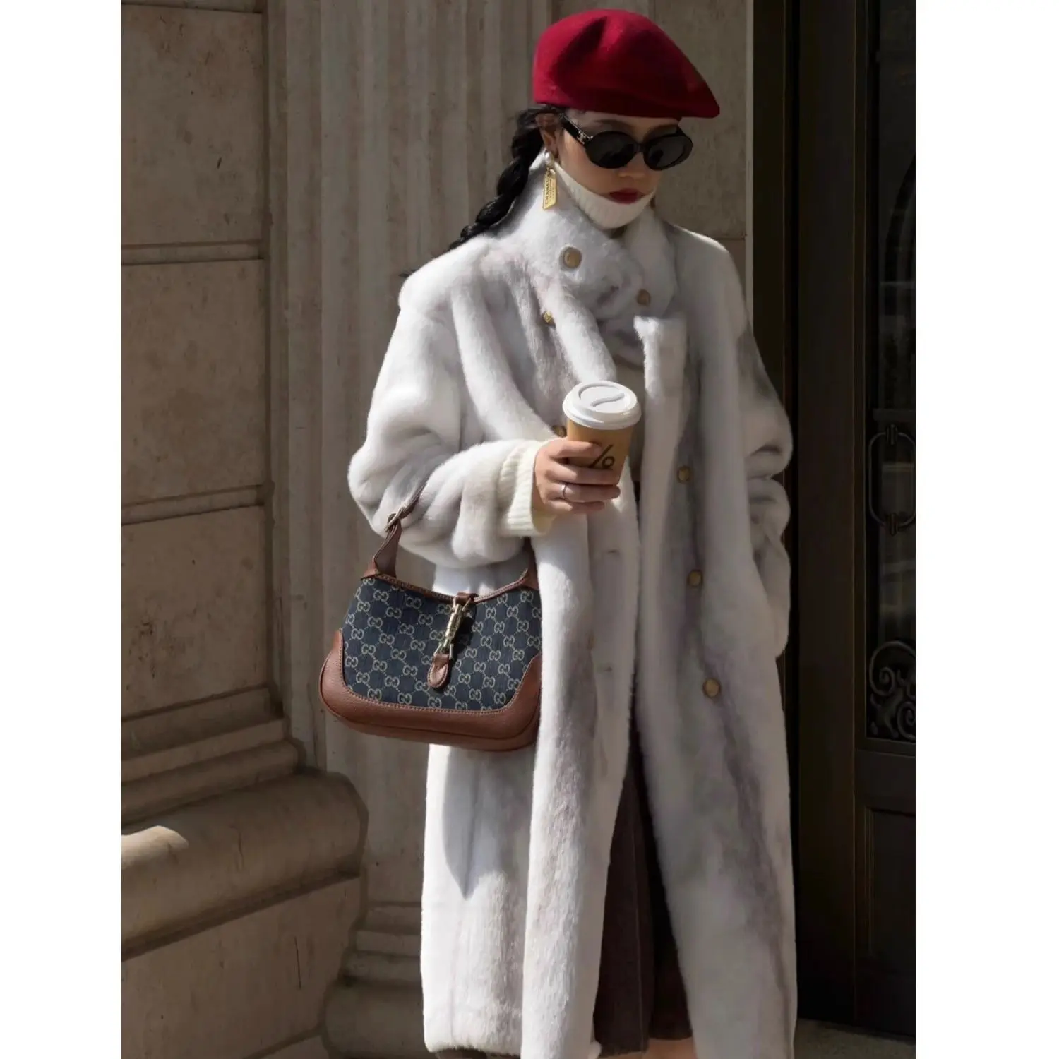Women Fashion Thick Warm Overcoats Mid-length Autumn Winter Solid Color High Quality Fake Fox Fur Coats Female Jackets C135
Women Fashion Thick Warm Overcoats Mid-length Autumn Winter Solid Color High Quality Fake Fox Fur Coats Female Jackets C135