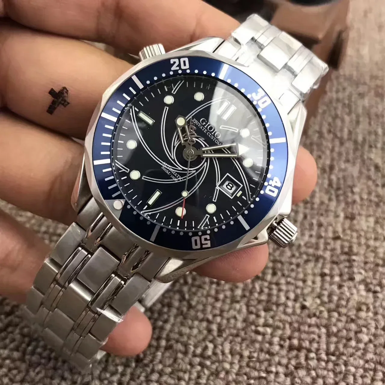 Luxury New Automatic Watch for Men Mechanical Watches Stainless Steel Black Blue Ceramic Bezel 007 Sapphire
Luxury New Automatic Watch for Men Mechanical Watches Stainless Steel Black Blue Ceramic Bezel 007 Sapphire